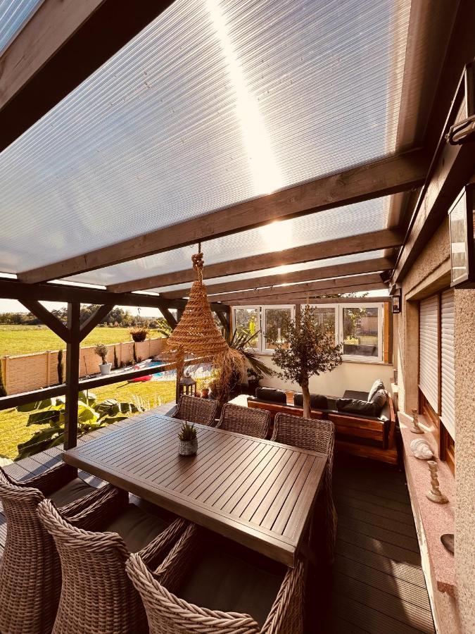 Pool, Sauna Und Blick Ins Gruene Wittenberg Bagian luar foto