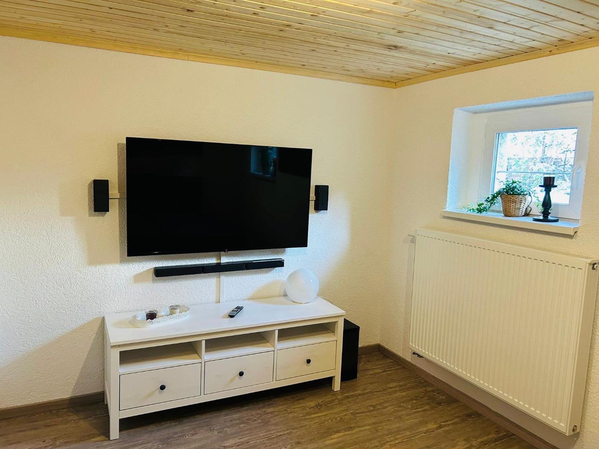 Pool, Sauna Und Blick Ins Gruene Wittenberg Bagian luar foto
