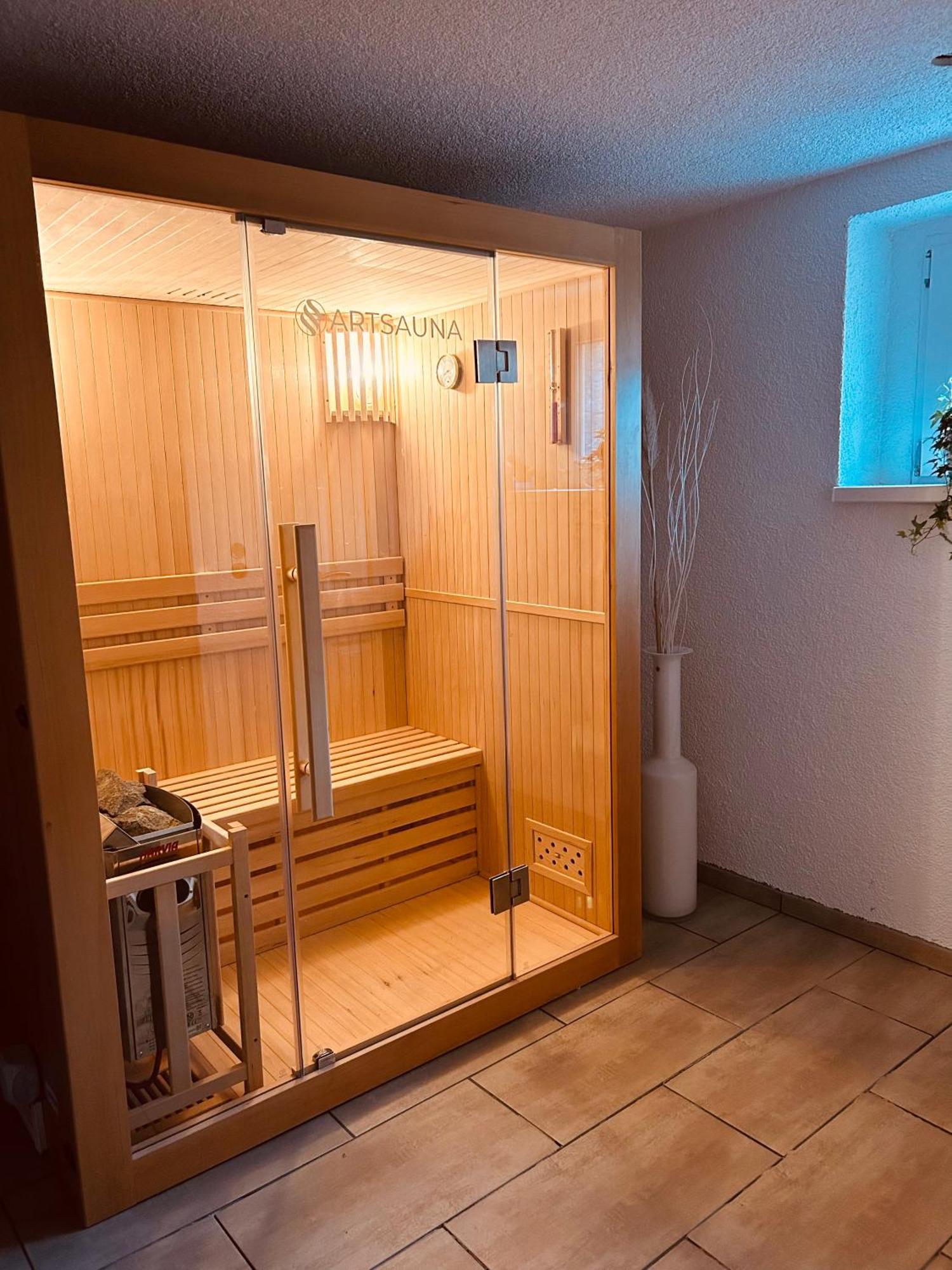 Pool, Sauna Und Blick Ins Gruene Wittenberg Bagian luar foto