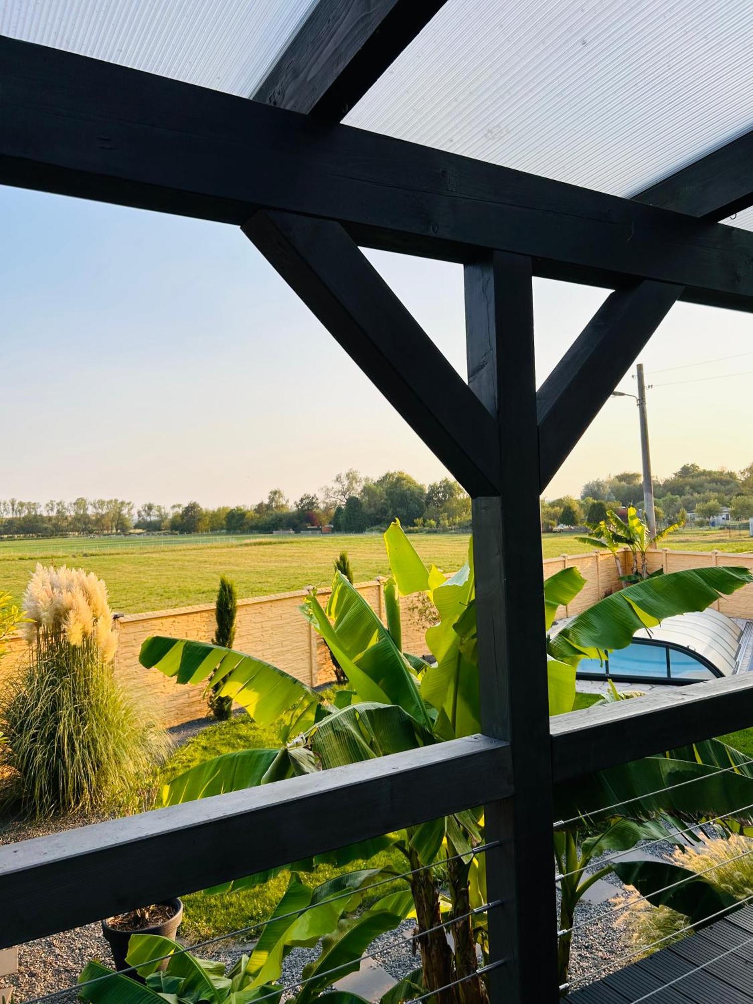 Pool, Sauna Und Blick Ins Gruene Wittenberg Bagian luar foto